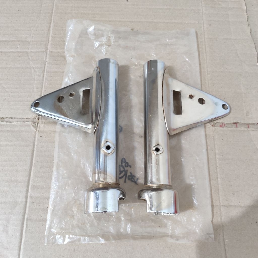 kuping kupingan bracket braket breket dudukan pangkon lampu depan headlamp reflektor honda GL100 GL1