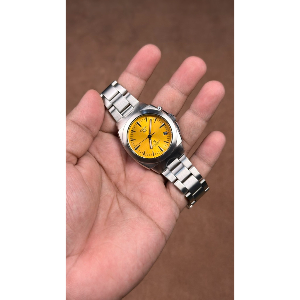 JAM TANGAN PRIA SEIKO AGS SUS 5M42 0E50 KINETIC YELLOW DIAL