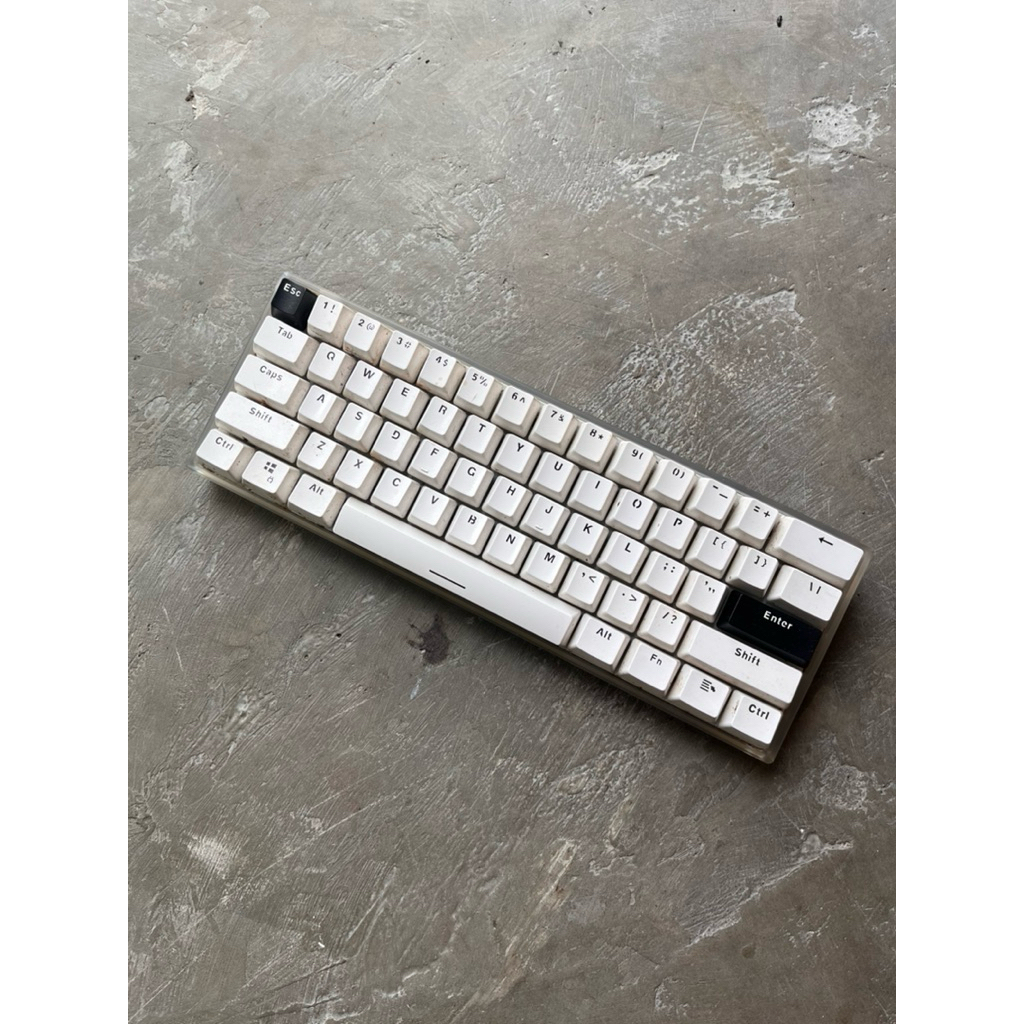 KEYBOARD MEKANIK FANTECH MAXFIT61