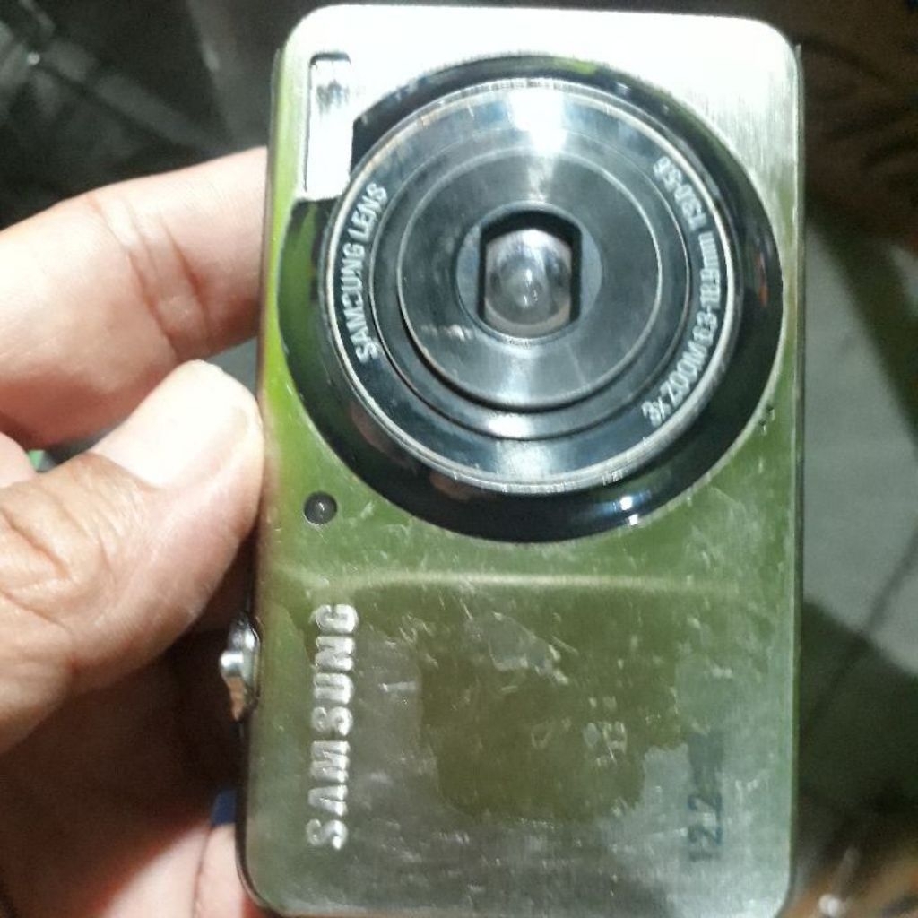 kamera digital samsung ES 60 bahan junk