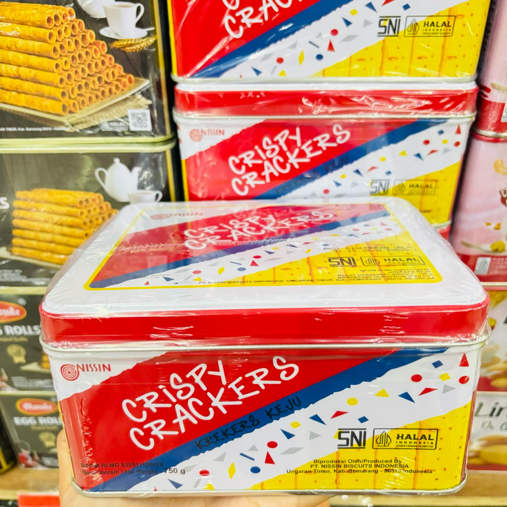 Nissin Crispy Crackers kaleng 750 gram / Nissin Crackers keju kaleng