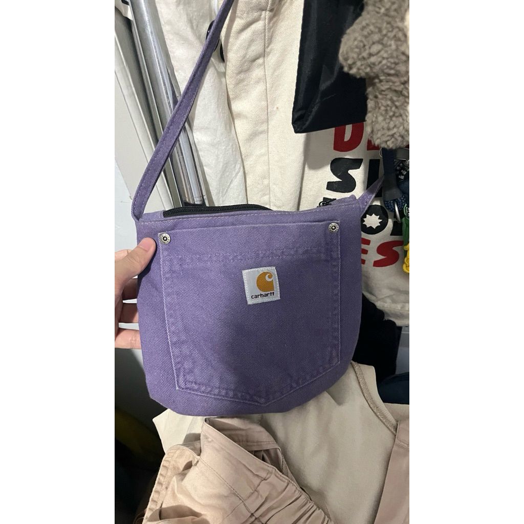 carhartt sling bag