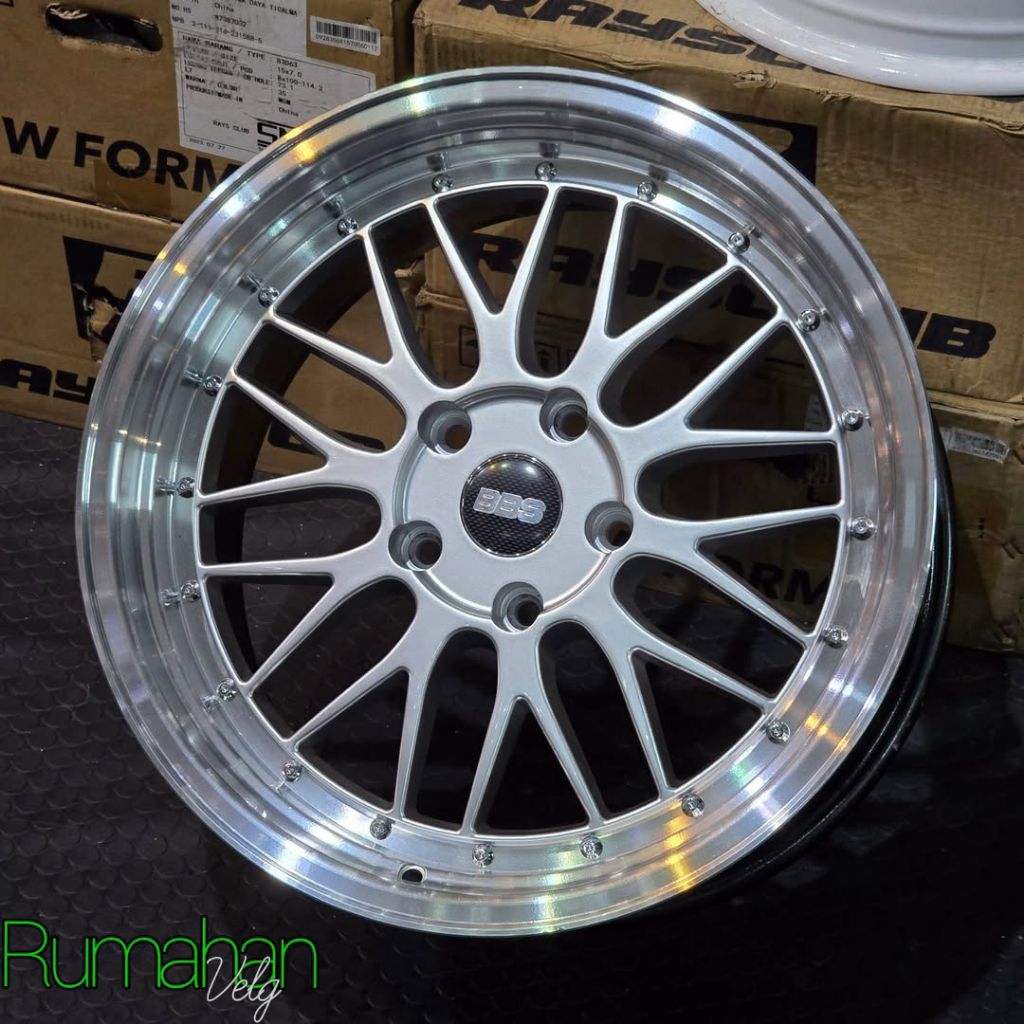 velg ring 18 bbs lm flow forming pcd 5x120 lebar 8 - 9 velg racing bmw r18 velg bmw e46 velg mobil r