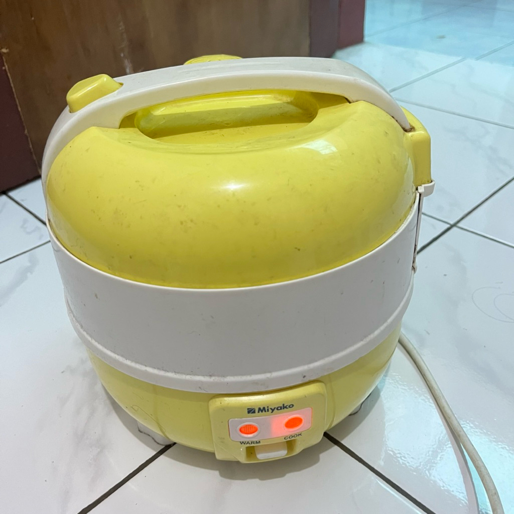 Magic Com Rice cooker Miyako Preloved / bekas
