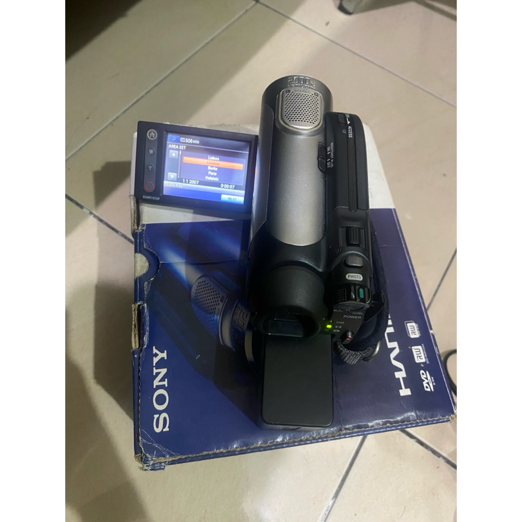 Handycam Sony DCR-DVD608e