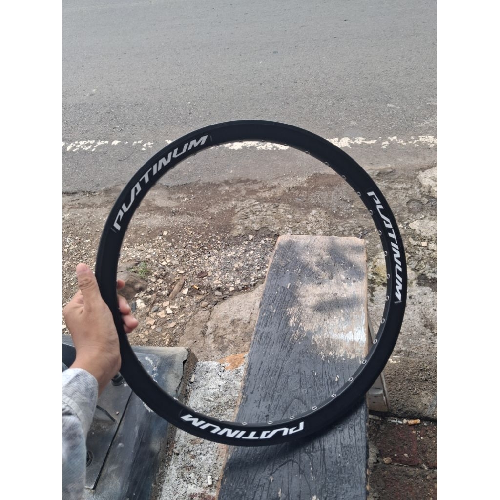 Velg 20 Platinum Mata Ikan L36 Alloy