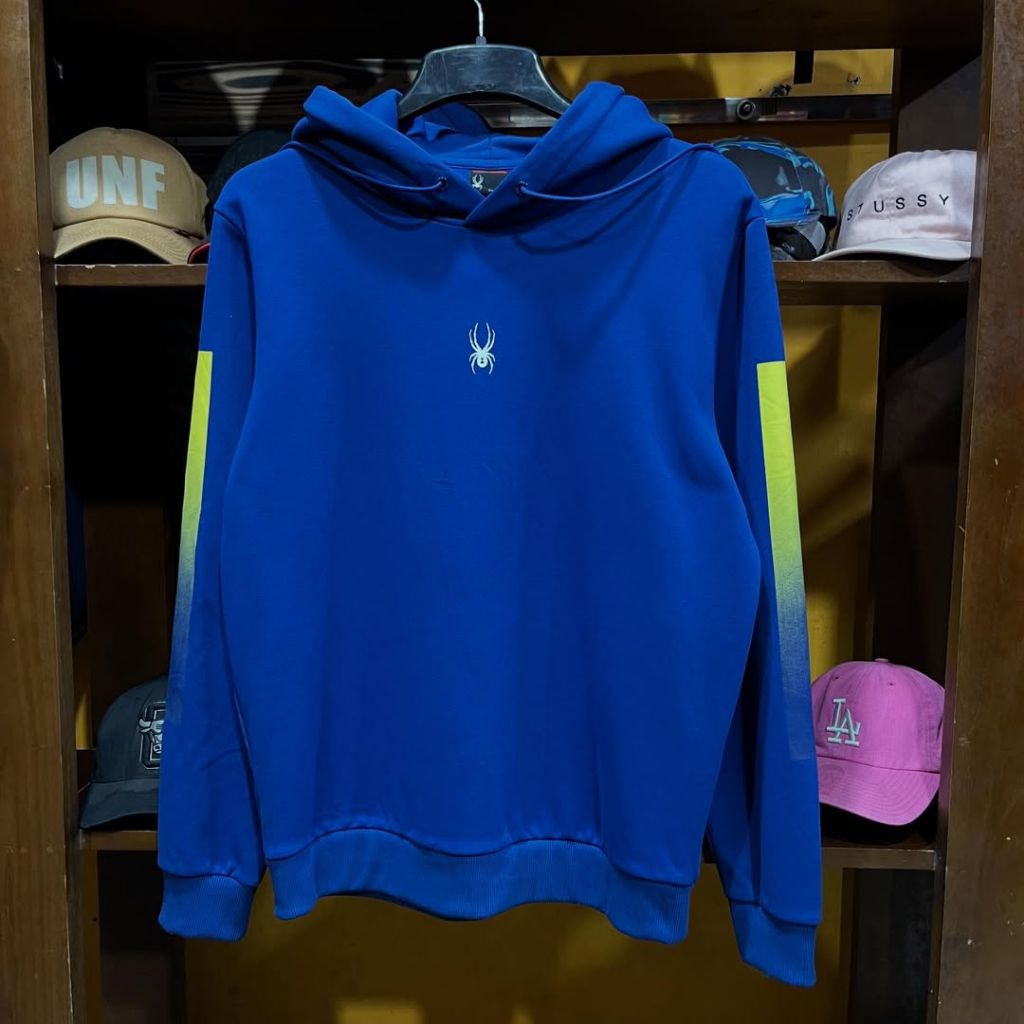 hoodie SPYDER center size XL casual bagus