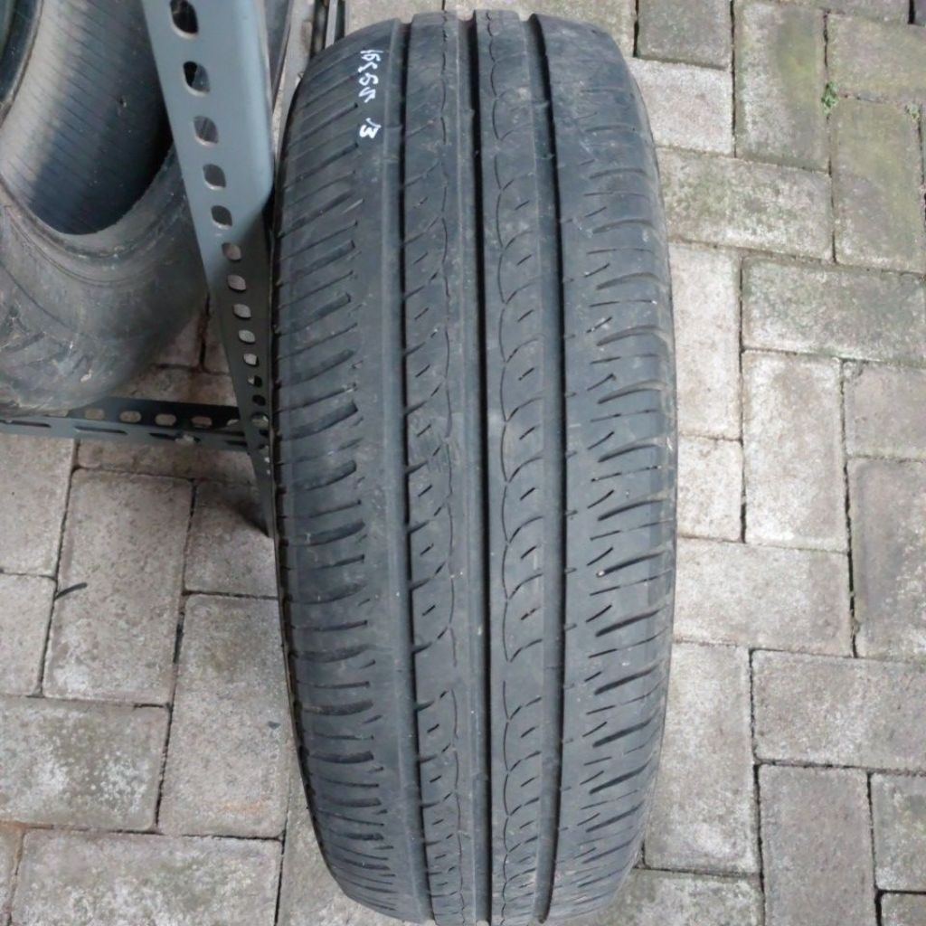 Ban Second 165/65 R13 77T GT Radial Champiro Eco Siletan