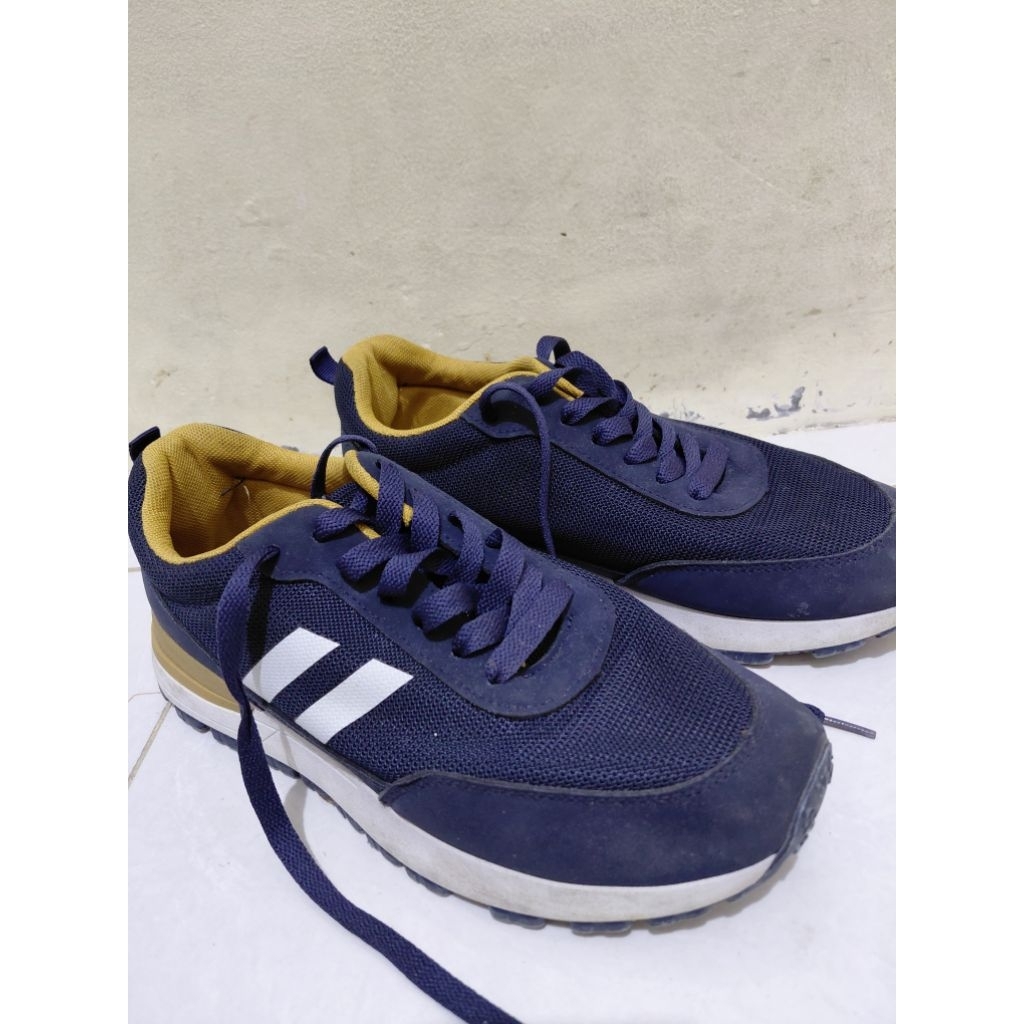 sepatu pria dewasa north star