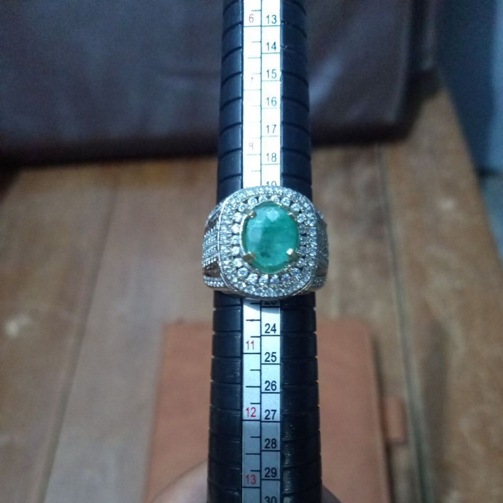 Natural emerald beryl ID Card