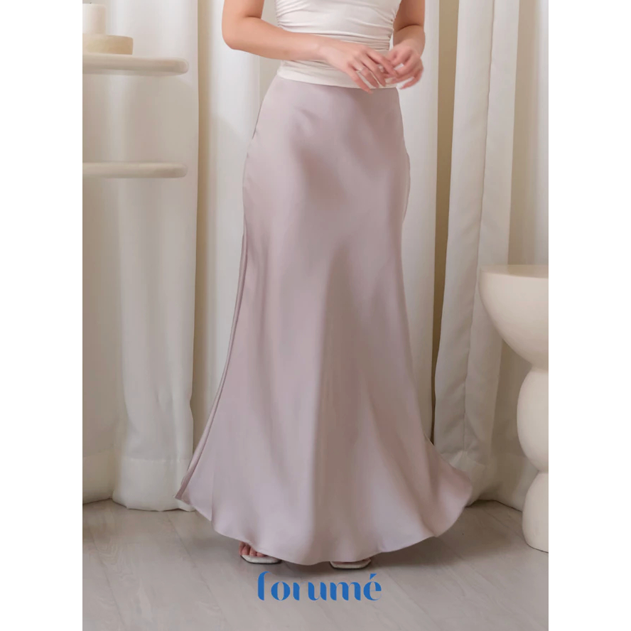 PRELOVED - FORUME - Kaia Skirt / Korean Satin Skirt / Maxi Satin Skirt / Rok Panjang Satin