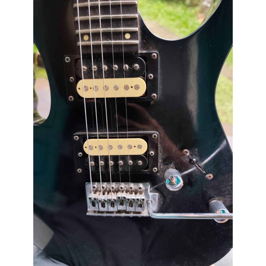gitar elektrik Ibanez