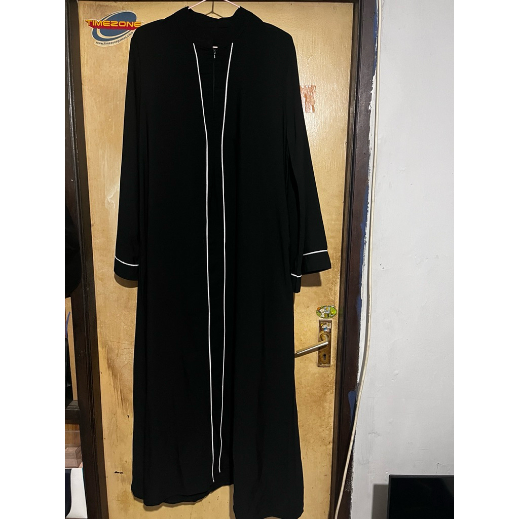 Preloved Abaya Hitam