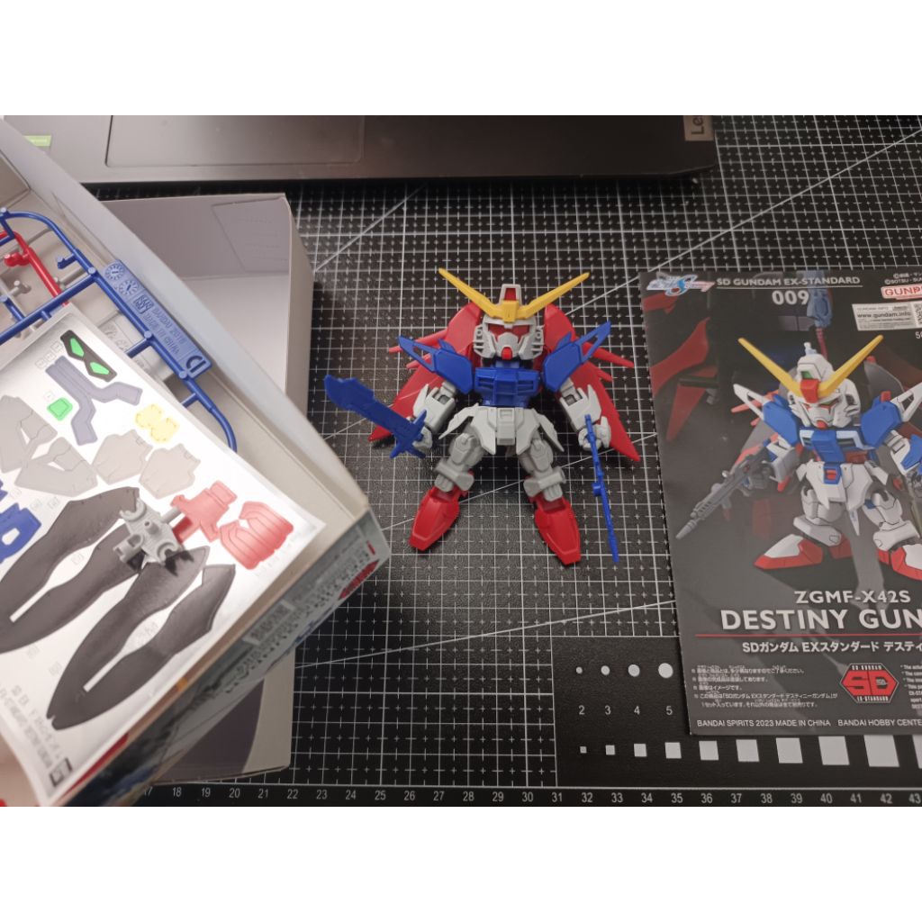 SD EX Destiny Gundam Bandai Sudah Rakit