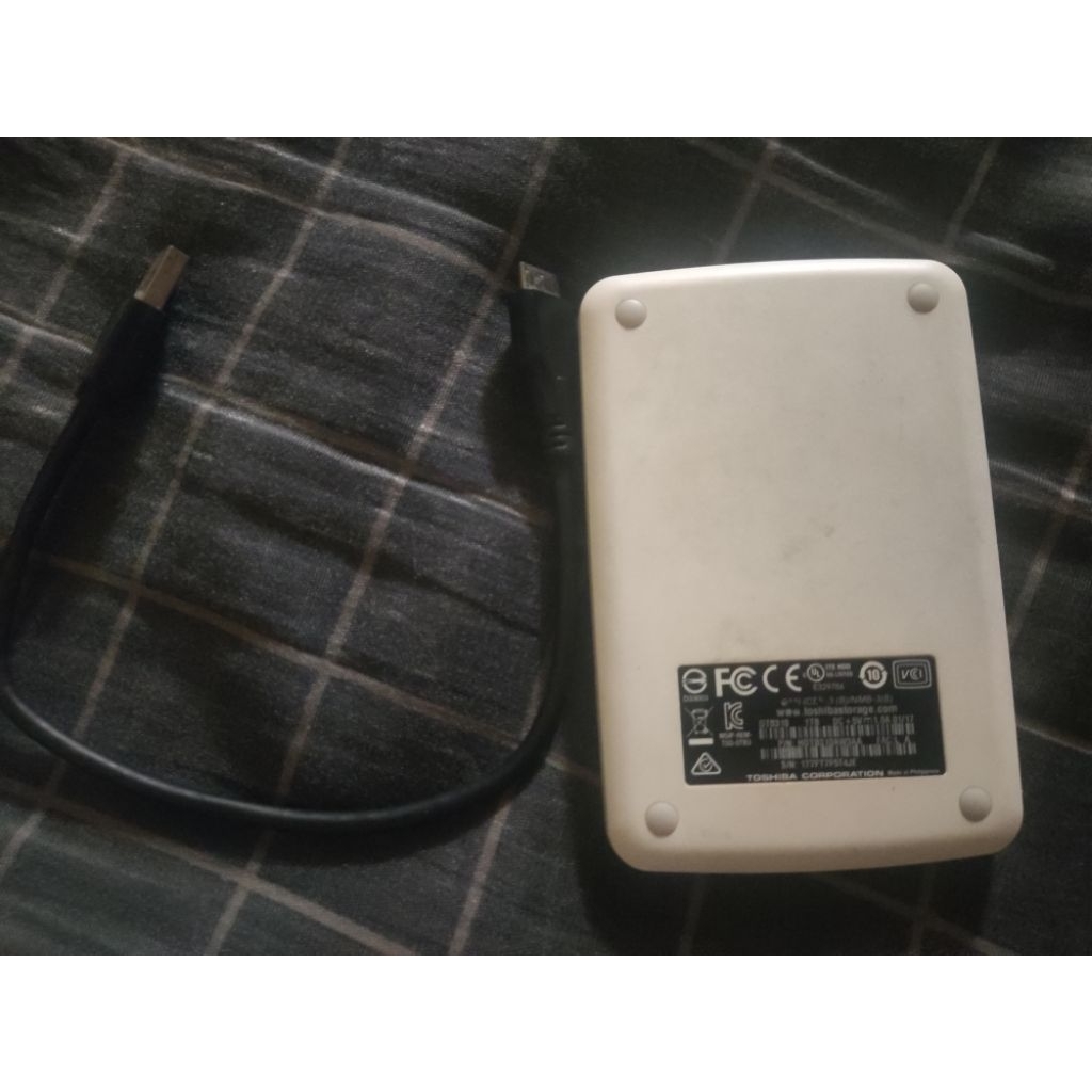 hdd external untuk ps4 1 tb merek toshiba