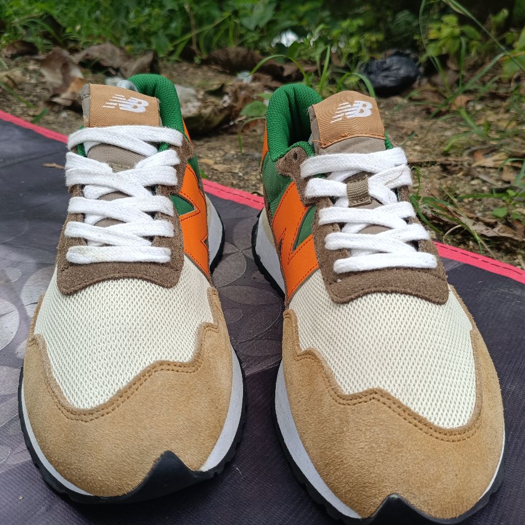 Sepatu Nb 237