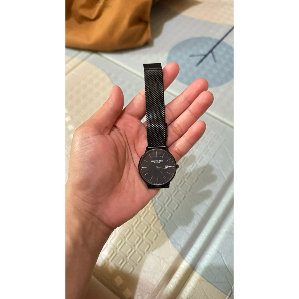 Kenneth Cole Preloved