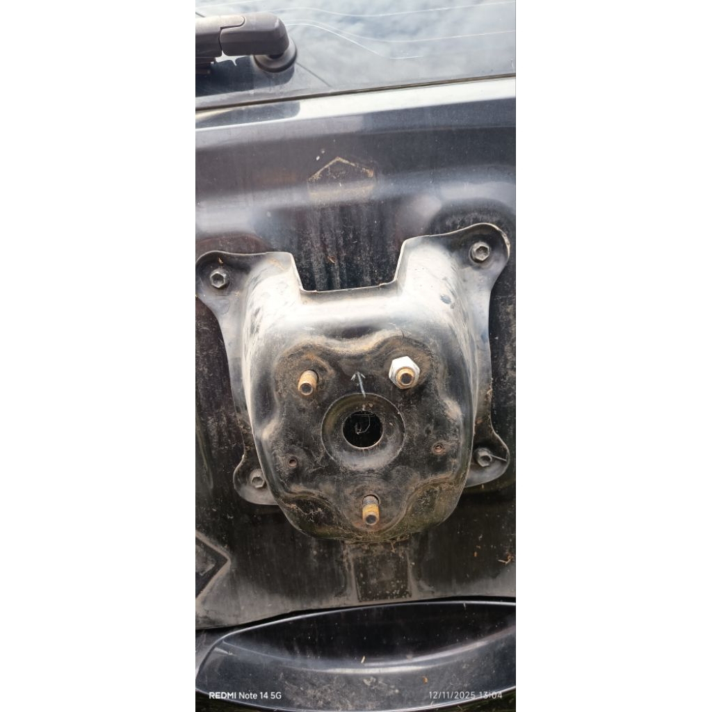 Gantungan Ban Serep Grand Vitara