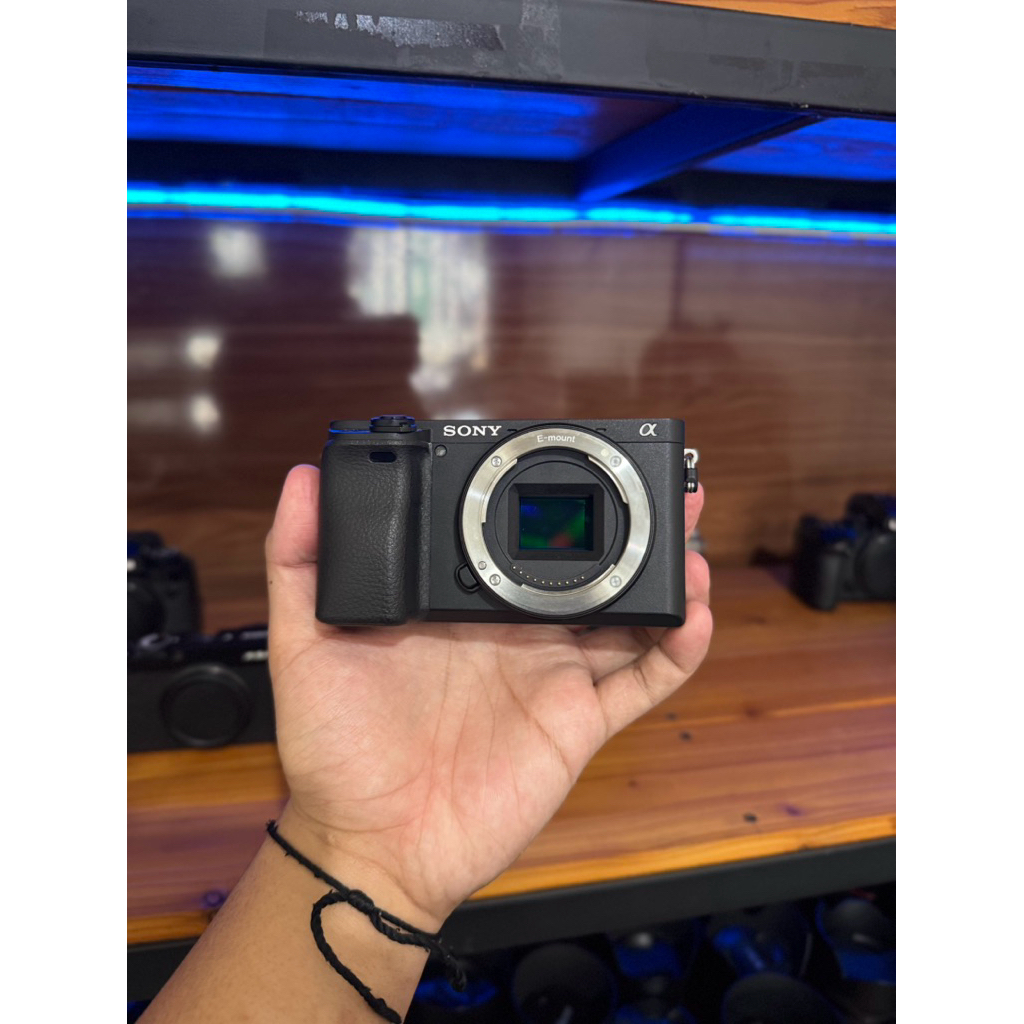 SONY A6400 BODY ONLY