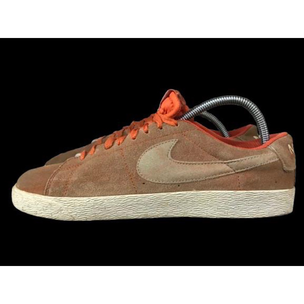 SEPATU NIKE SB BLAZER LOW