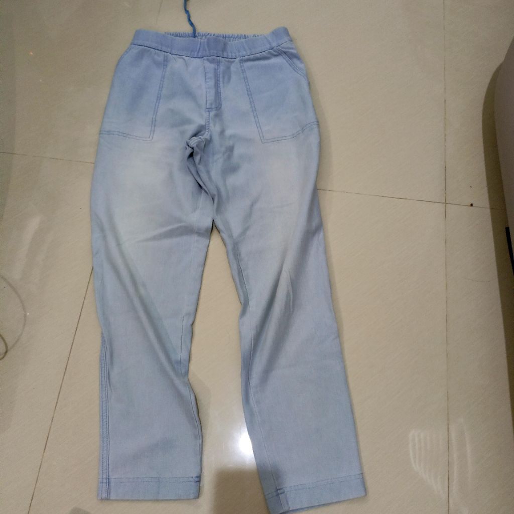 celana uniqlo wanita