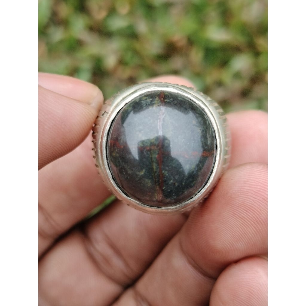 Batu Tapak Jalak Badar Besi Tali Merah