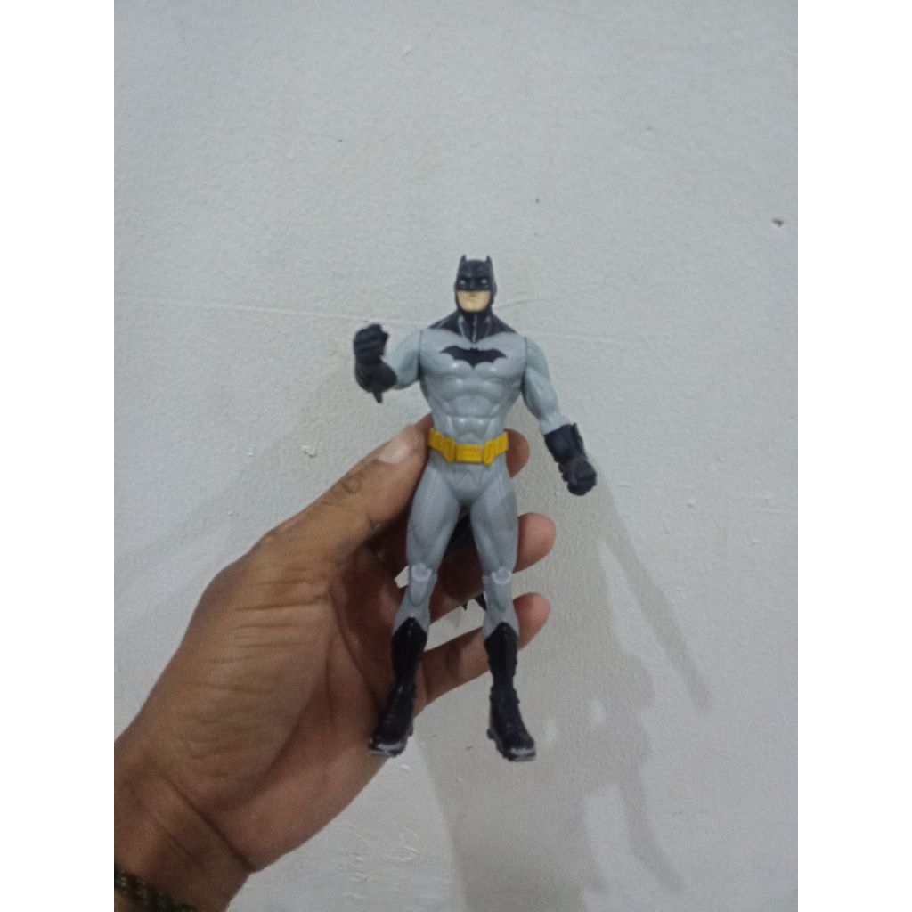 mainan figure batman DC comics