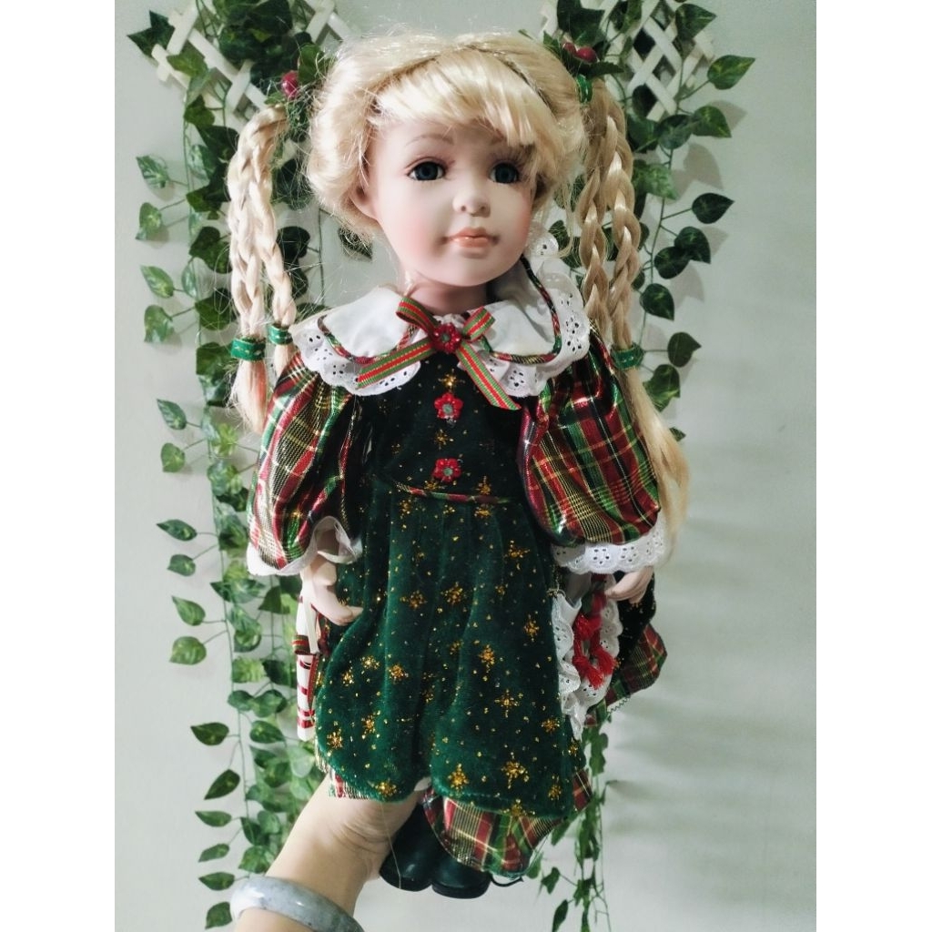 doll porcelain vintage