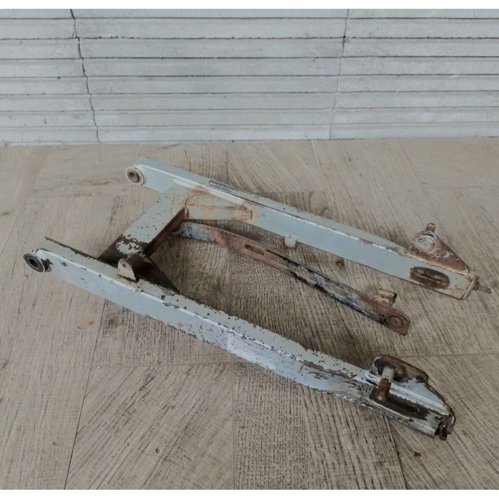 Swingarm honda supra 100 / supra lama / fit lama (  original - bekas pakai )