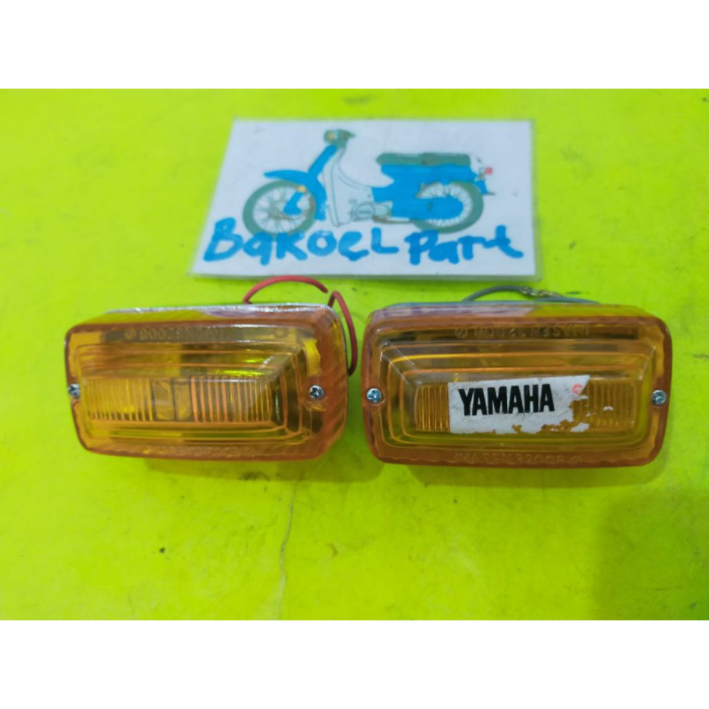 lampu penunjuk arah riting sein sen depan yamaha V80 V 80