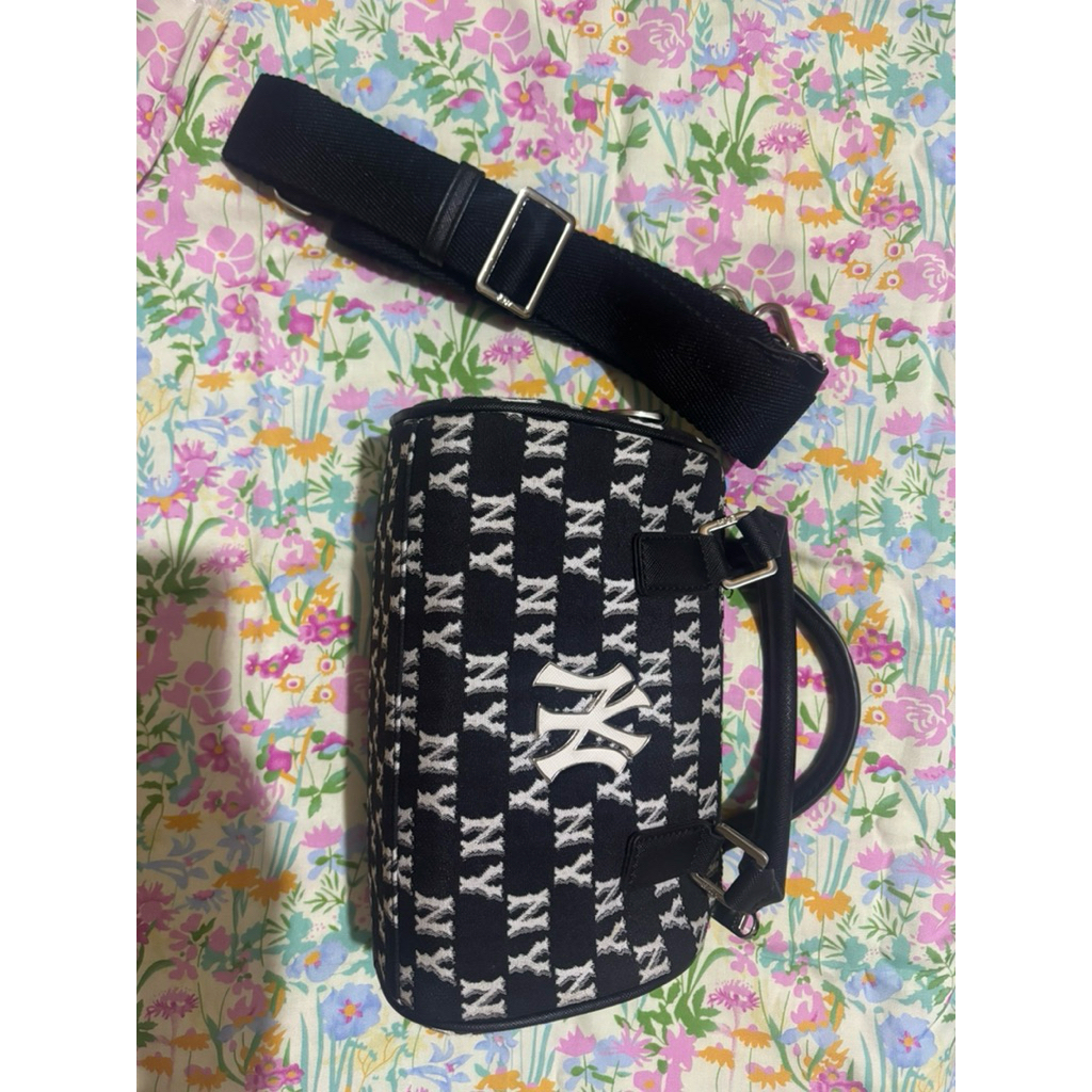 [PRELOVED] Tas slingbag MLB bowling bag