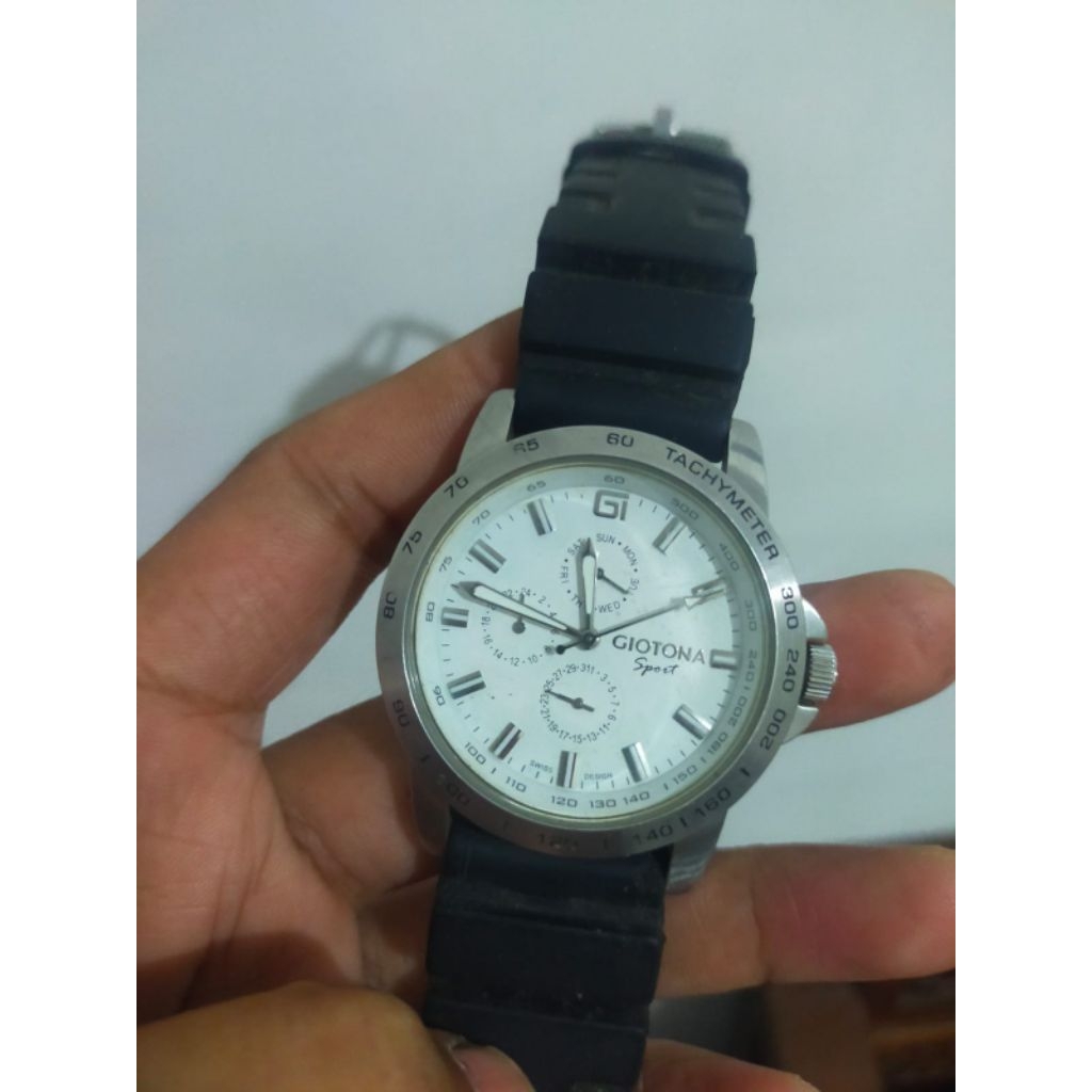 jam tangan pria giotona