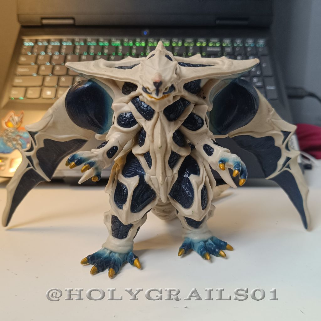 Bandai Ultra Monster Sofubi Geranda kaiju Ultraman Dyna