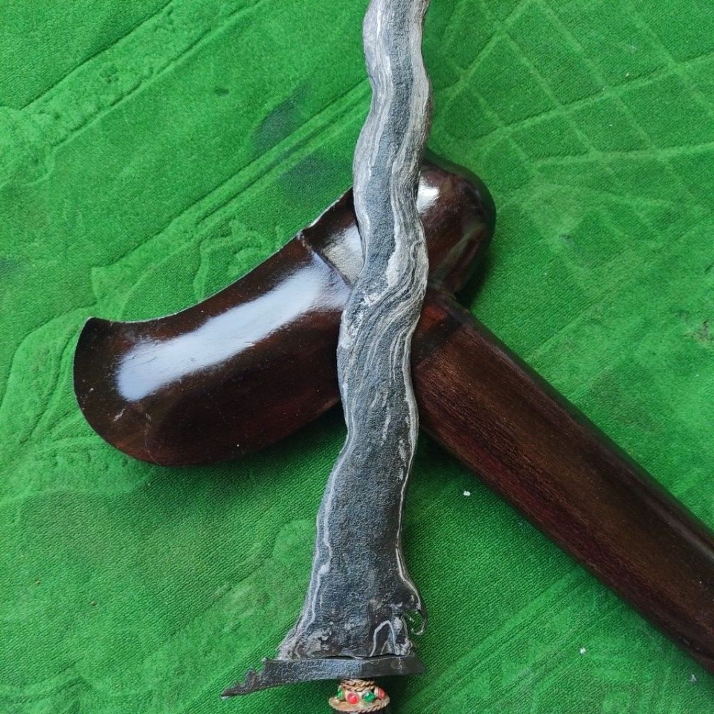 keris sangkelat pamor gubet