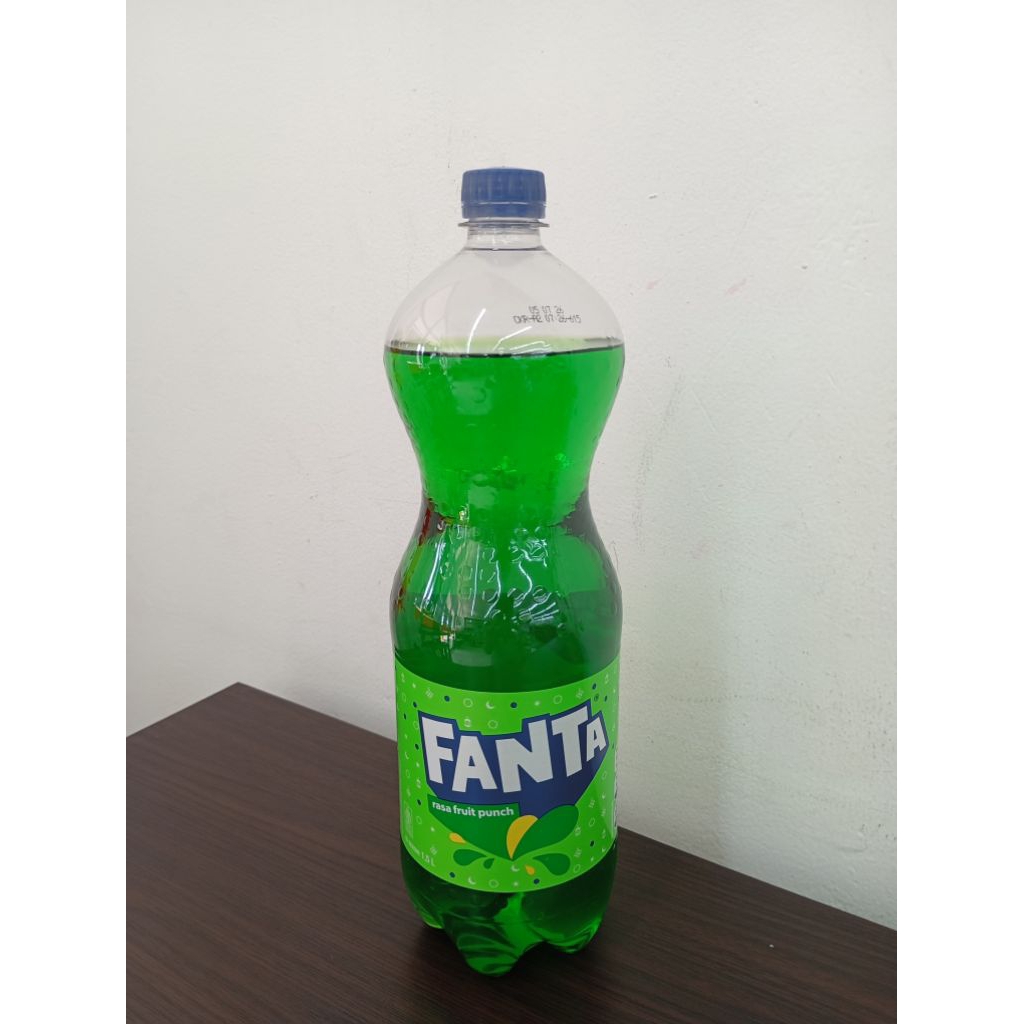 Fanta Hijau Fruit Punch 1,5 Liter