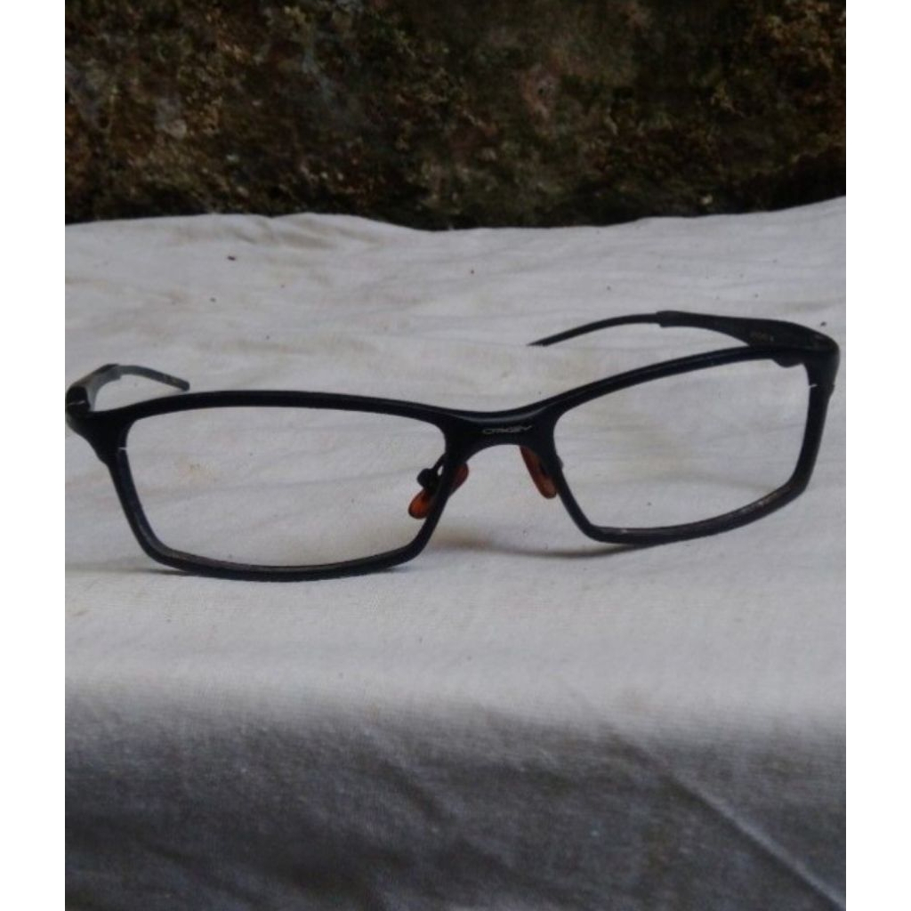 frame kacamata Oakley Ducati original