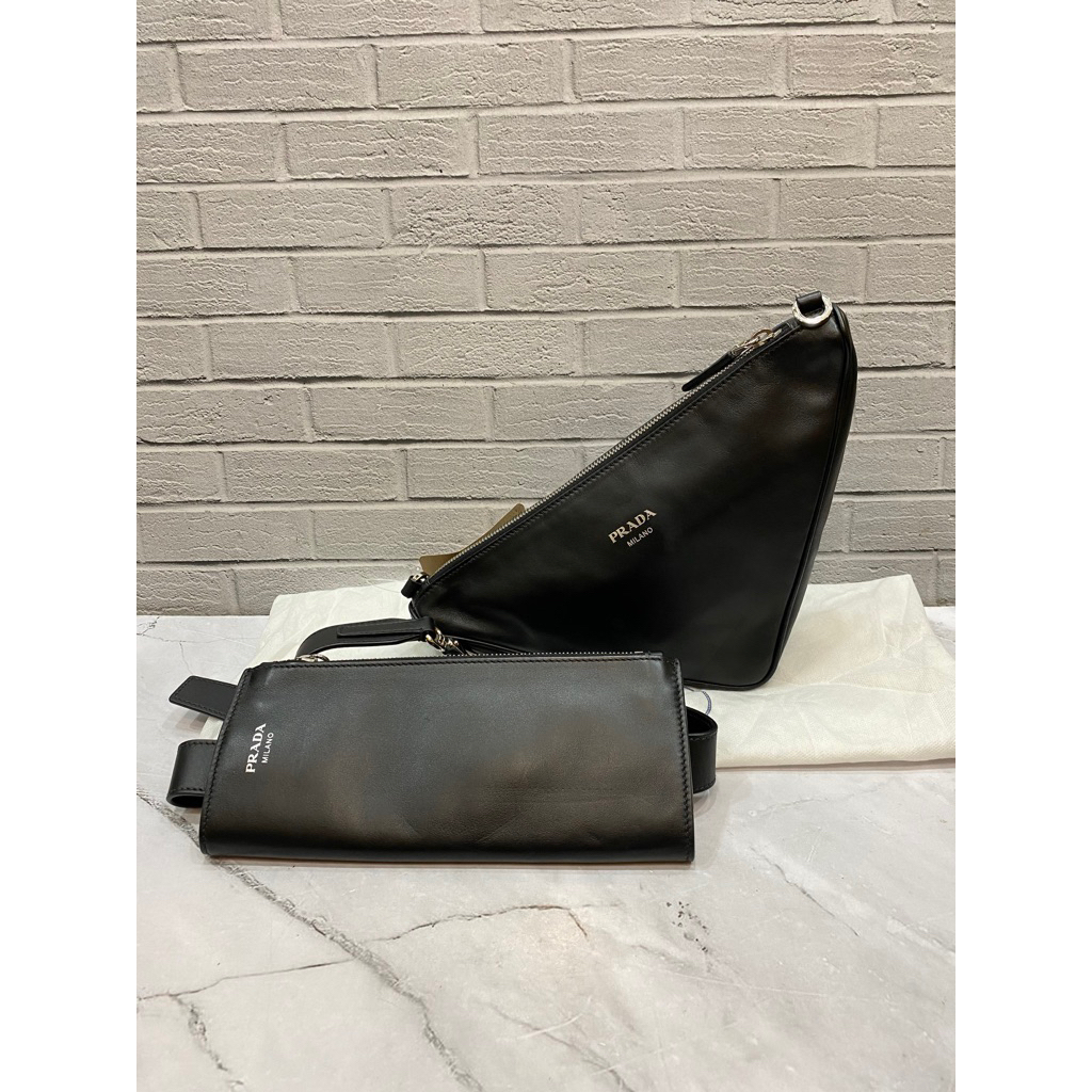 PRADA Saffiano Triangle Double Messenger Black SHW  Size 29 x 23 x 9 Cm Dustbag longstrap