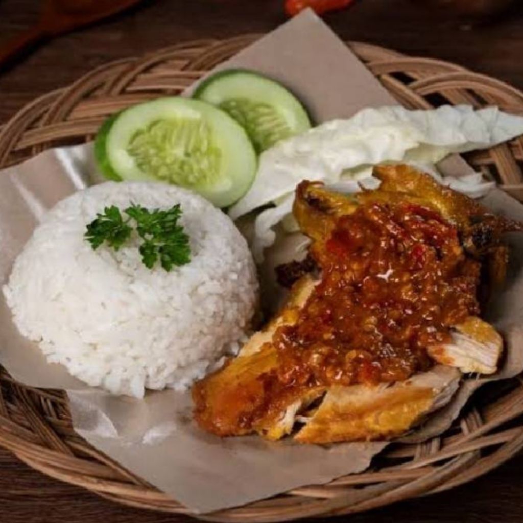 ayam penyet dada + nasi