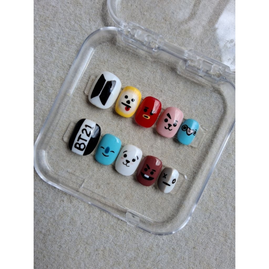 Press on nails BTS