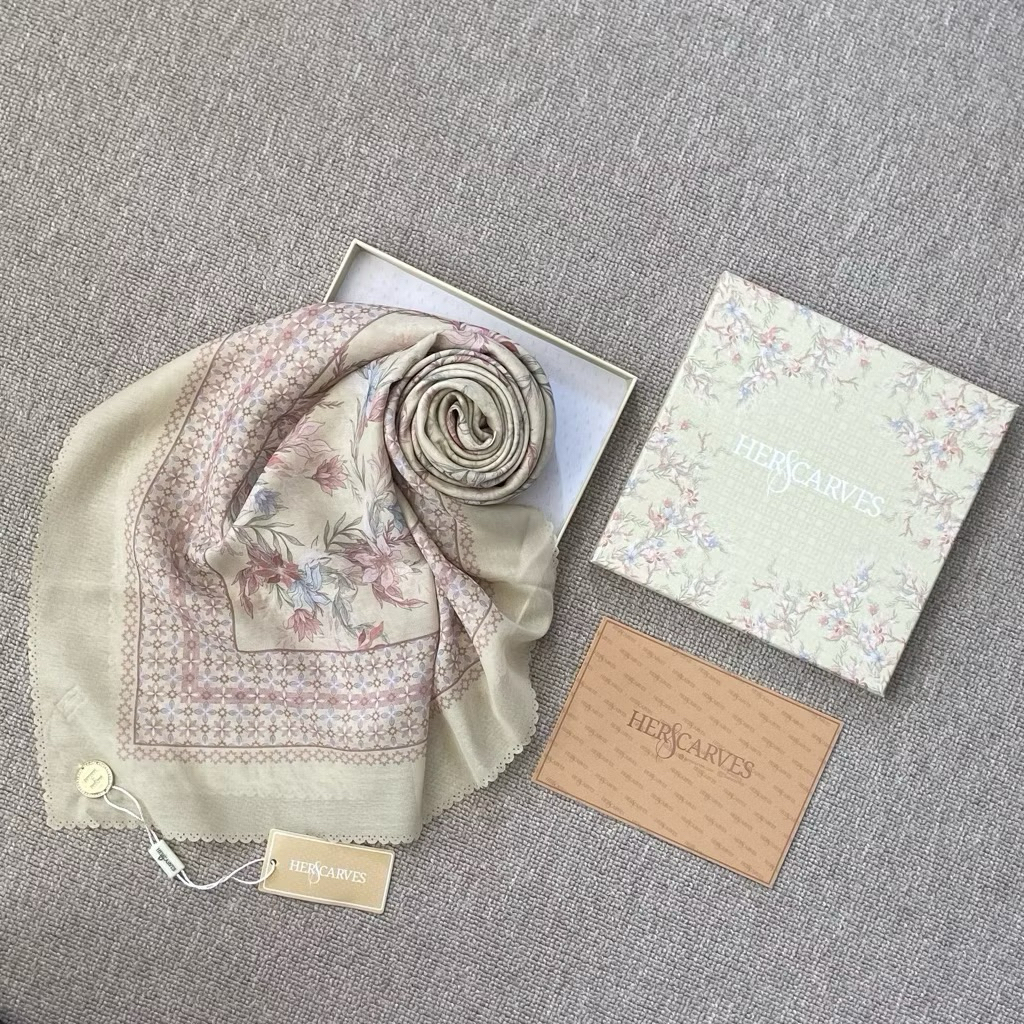 Hijaberies Herscraft motif gift box premium luxury jilbab untuk kado sudah ada kotak