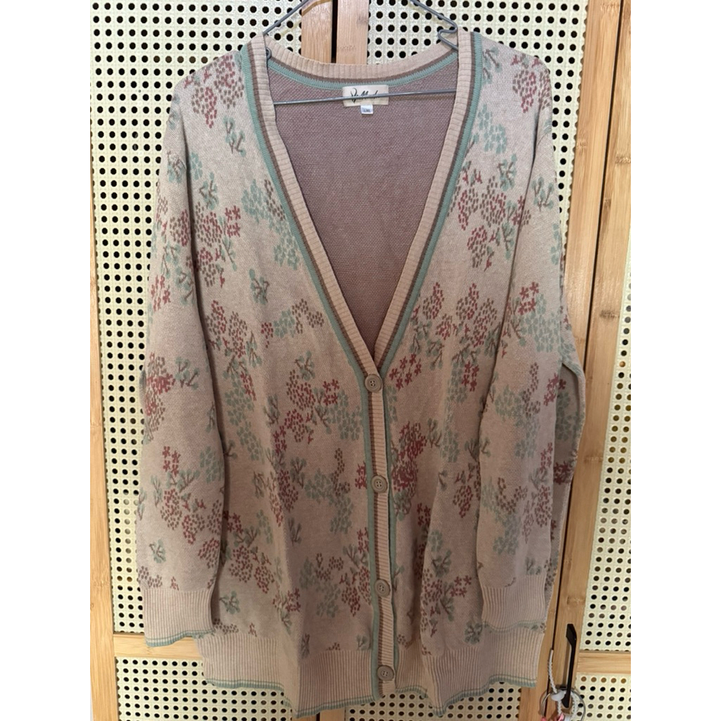 preloved cardigan muda x mega iskanti size L/XL