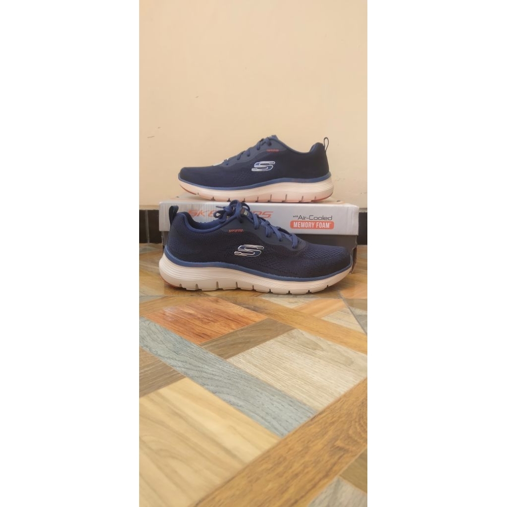 SKECHERS Original BNIB size 45,5