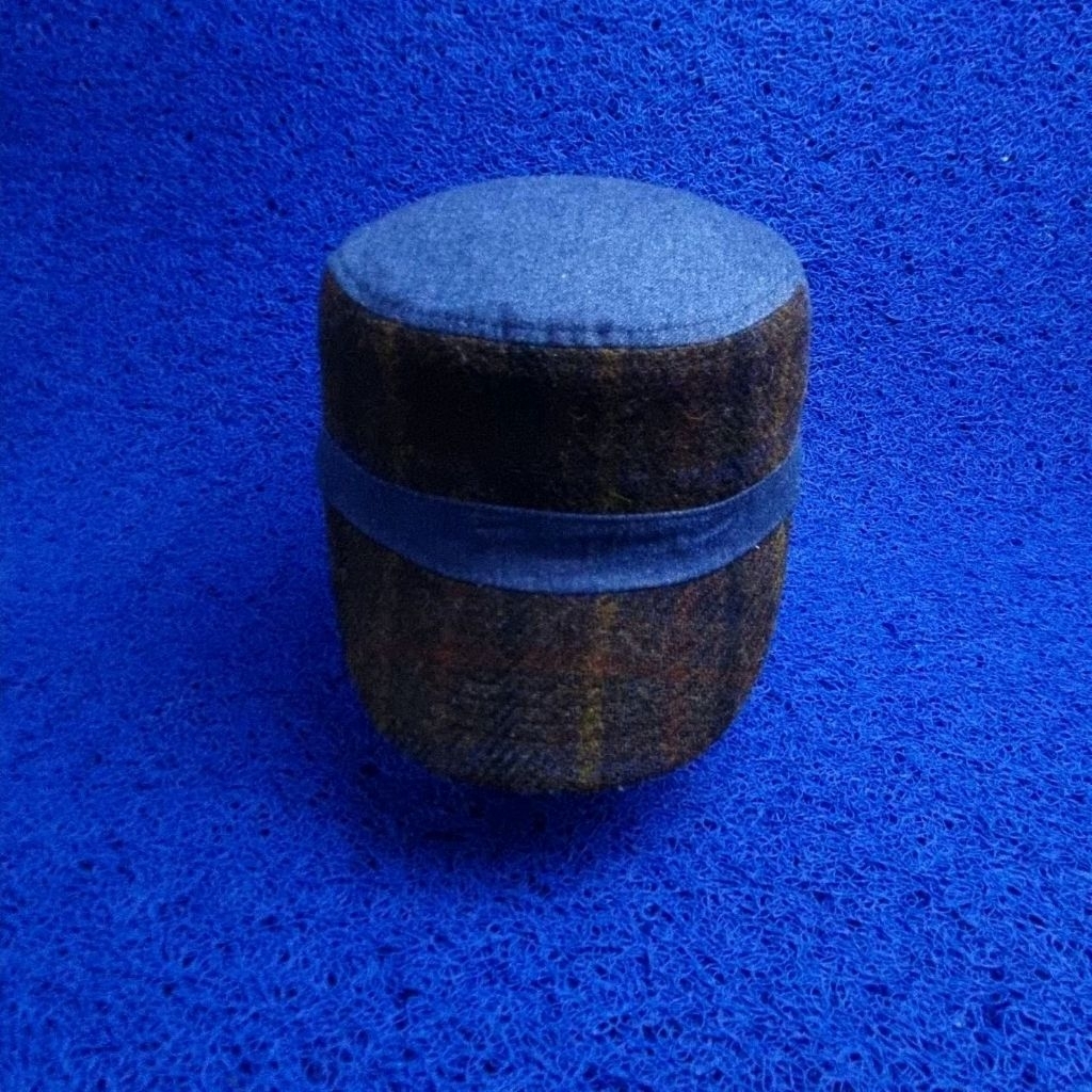 topi harris tweed komando size m