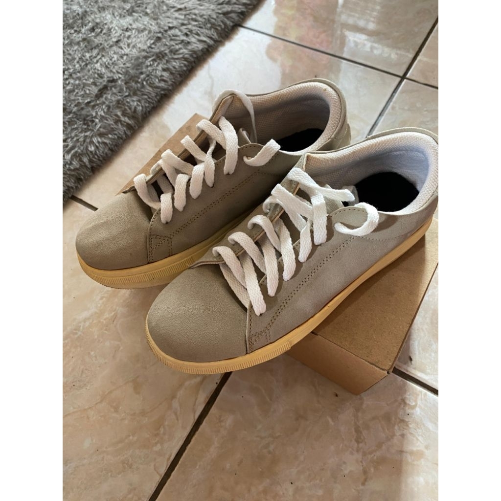 Sepatu Wanita (Slava)