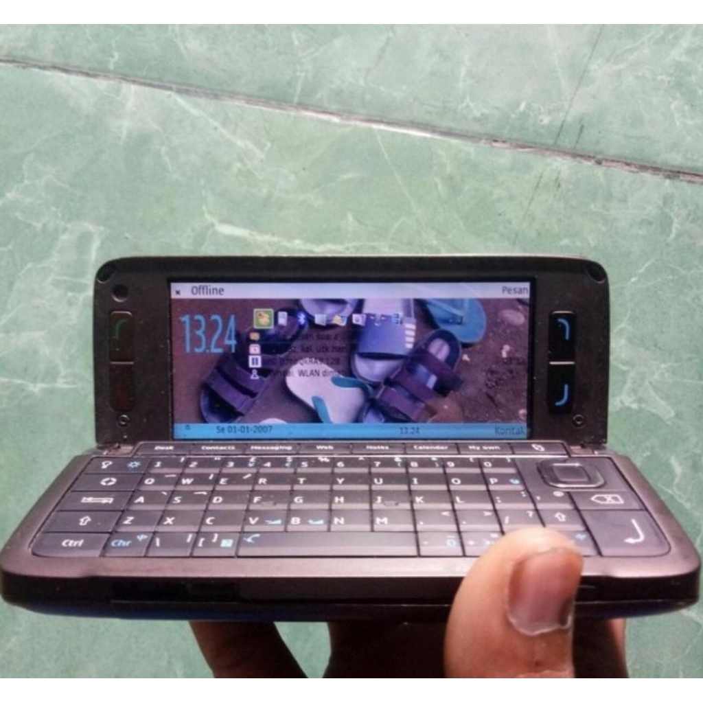 NOKIA_E90