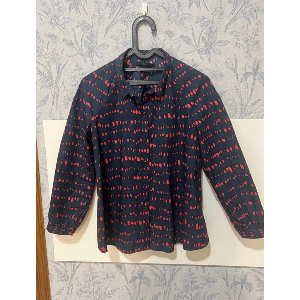 COS navy shirt with red polka