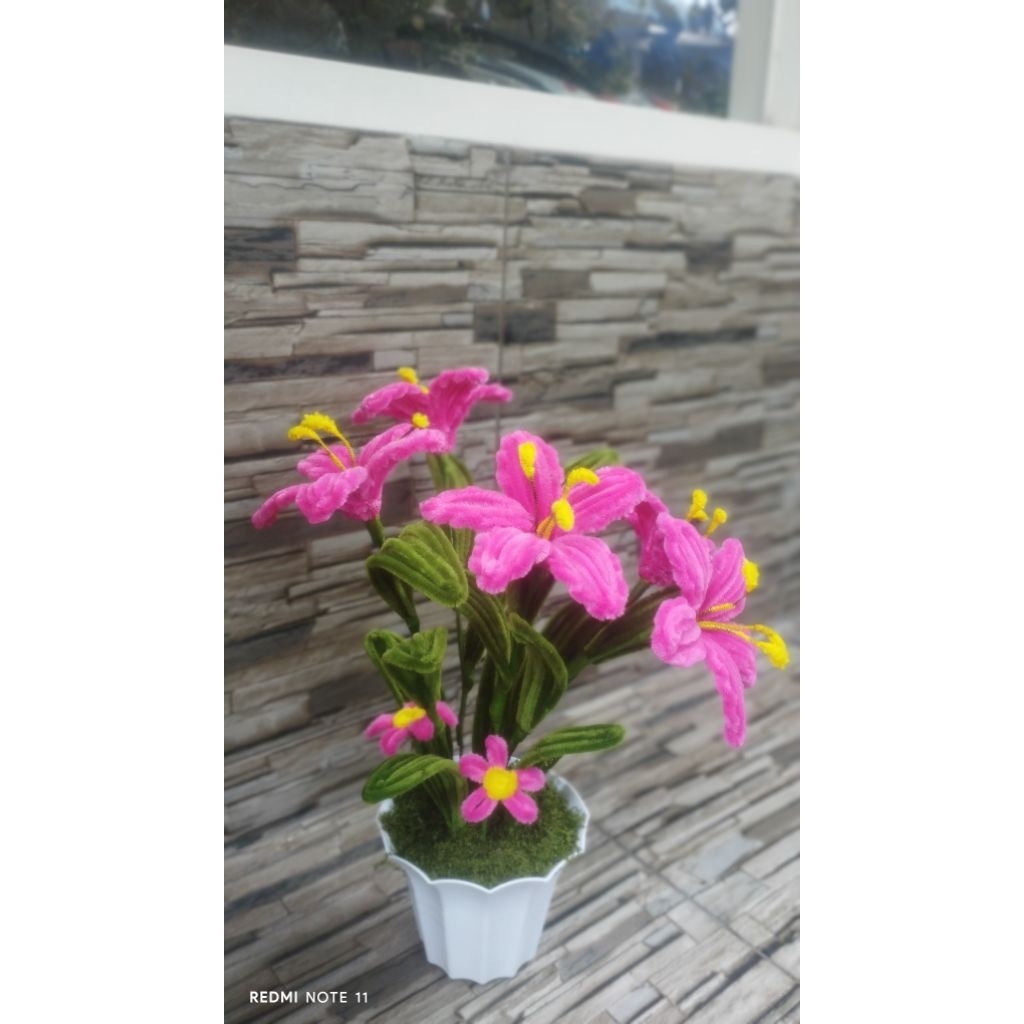 Bunga hias darikawat bulu ,Bunga hiasan meja,dekorasi rumah ,hiasan rumah