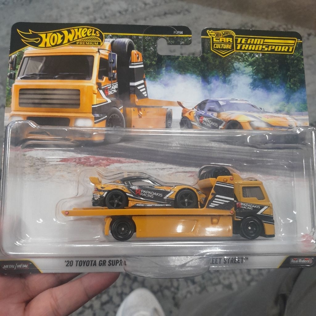 hot wheels team transport 20 Toyota GR Supra