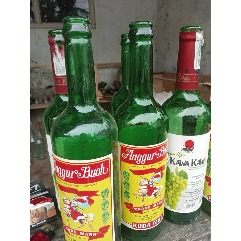 botol amer. anggur merah. kawa kawa bekas