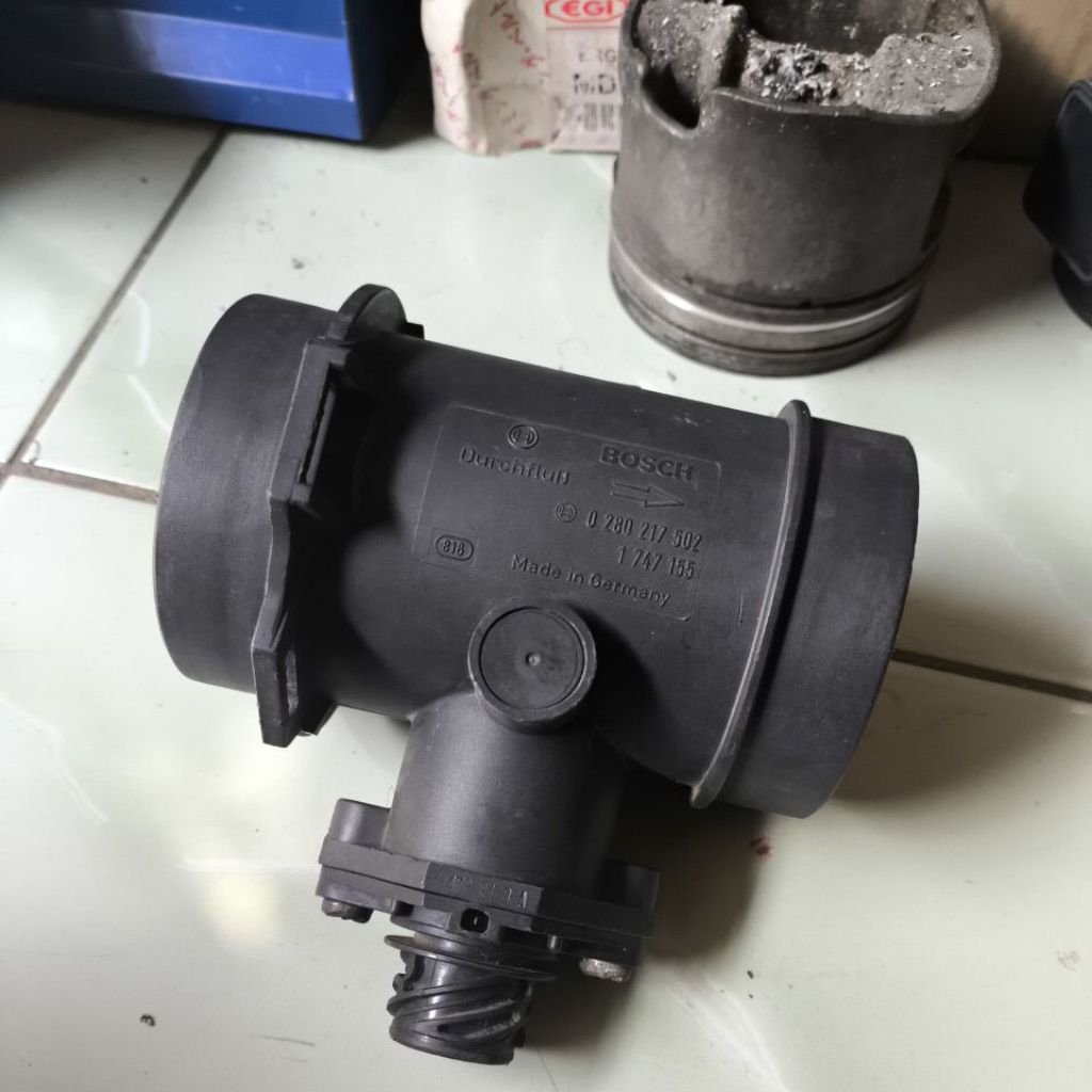 Air Mass BMW M50  M60 E34 E36 E39 Original Bosch